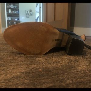 Black Louise et Cie booties.